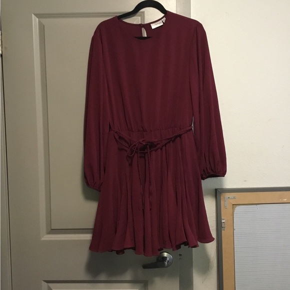 Premier Amour Dresses & Skirts - Premier Amour Burgundy Long Sleeve Dress